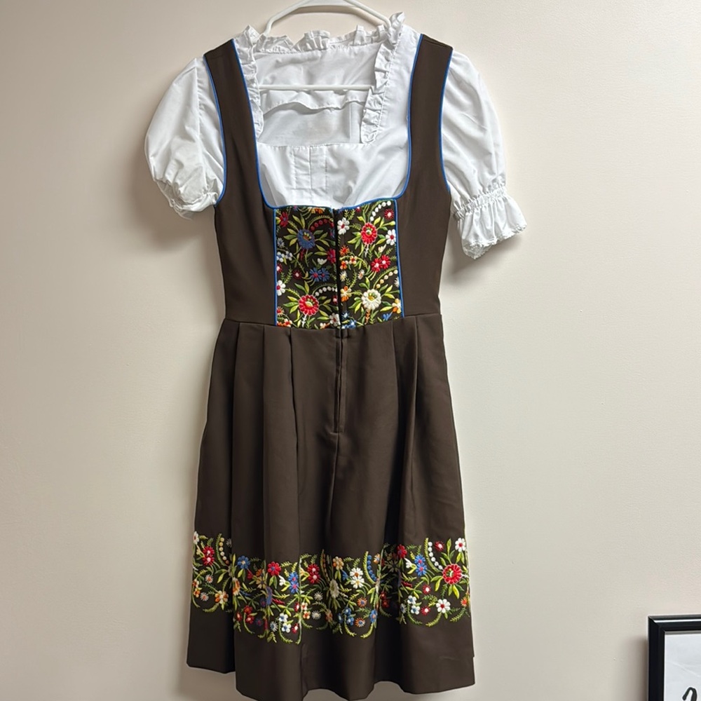 Vintage Dirndl Octoberfest Dress